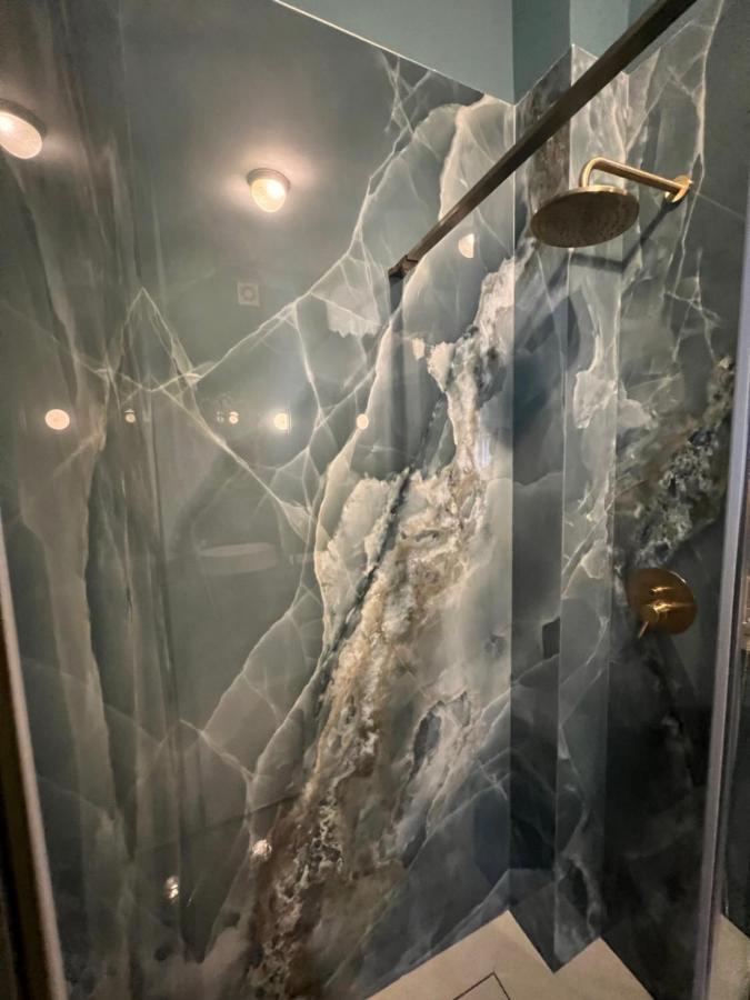 バーリLuxuryflat 42アパートメント エクステリア 写真